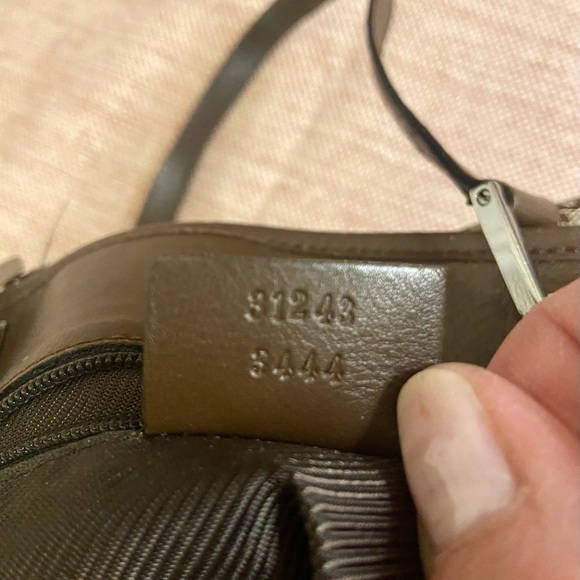 Gucci Brown Monogram Tote Bag - Picture 6 of 12